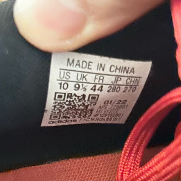 Adidas Trae Young 1 Atlanta Hawks Black/Red/Yellow size 10 MENS BASKETBALL SHOES - Picture 9 of 9